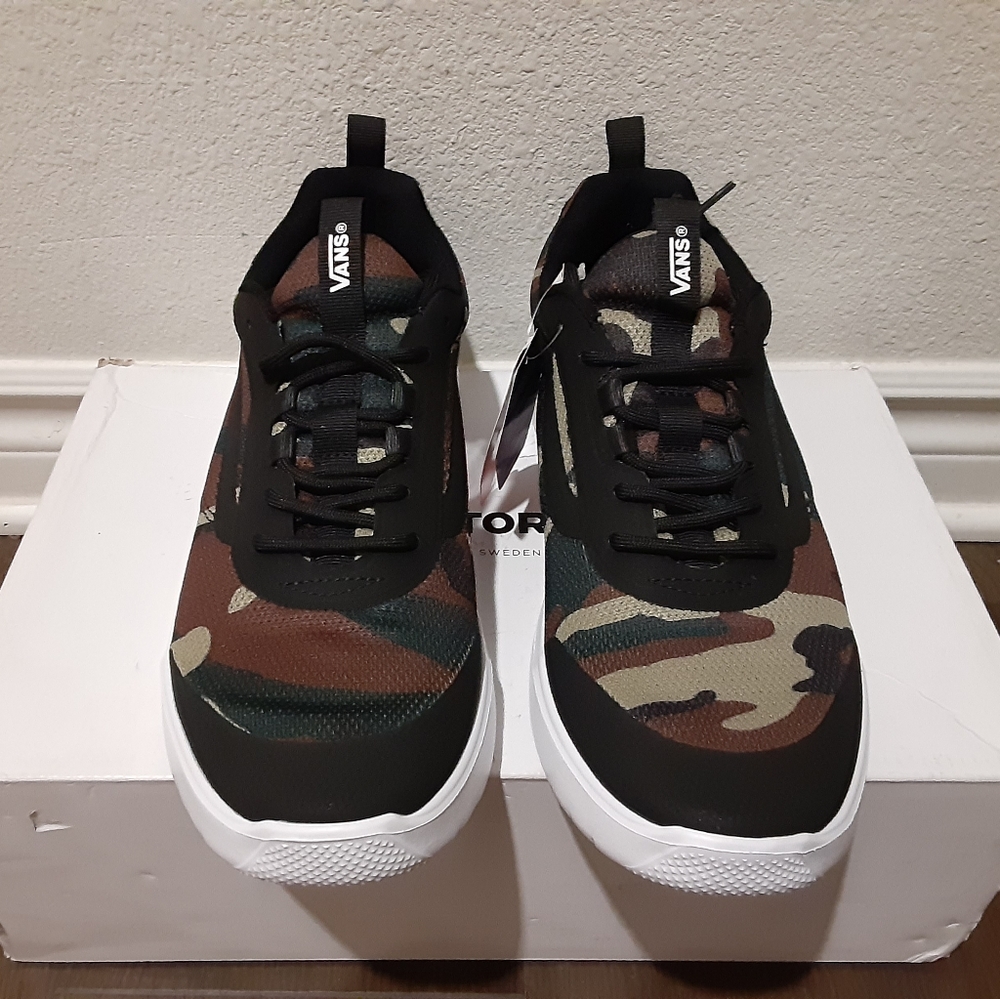 Vans - Picture 4 of 5